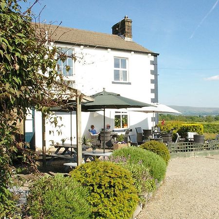 The Red Pump Inn クリザーロー エクステリア 写真